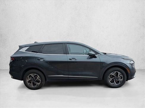 Used 2024 Kia Sportage LX image 4