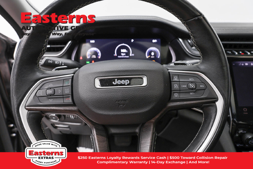Used 2022 Jeep Grand Cherokee L Limited AWD/4WD image 11