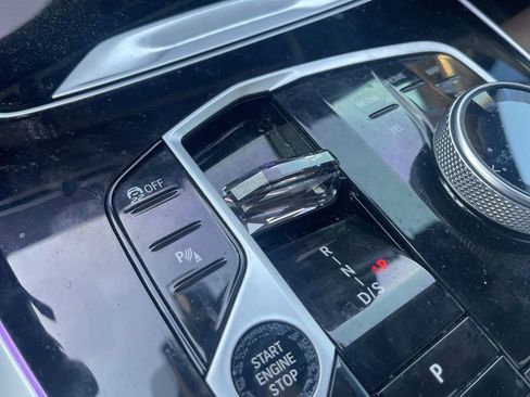 Used 2023 BMW X7 M60i image 34