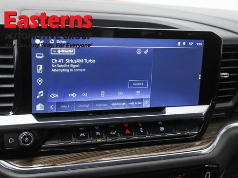 Used 2023 Chevrolet Silverado 1500 LT AWD/4WD image 19