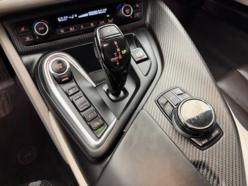 Used 2019 BMW i8 Coupe AWD/4WD image 27