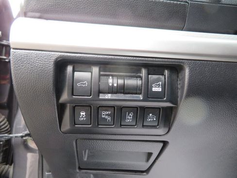 Used 2018 Subaru Outback 2.5i Premium image 24