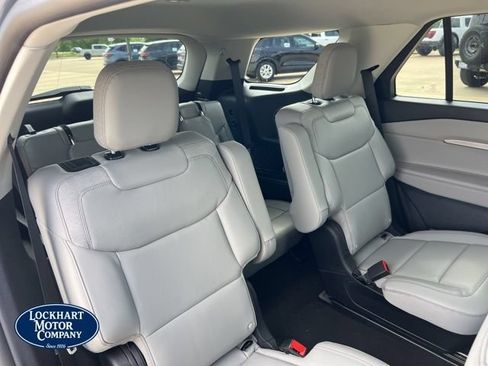 New 2026 Ford Explorer Active w/ Active Comfort Package RWD image 19