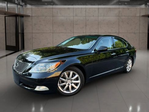 Used 2009 Lexus LS 460 RWD image 3