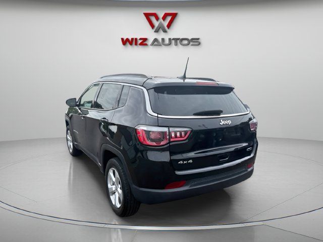 Used 2017 Jeep Compass Latitude w/ Popular Equipment Group AWD/4WD image 3