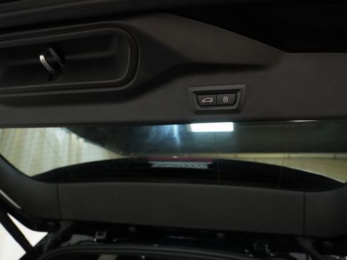 Used 2024 BMW X5 xDrive50e w/ Premium Package image 6