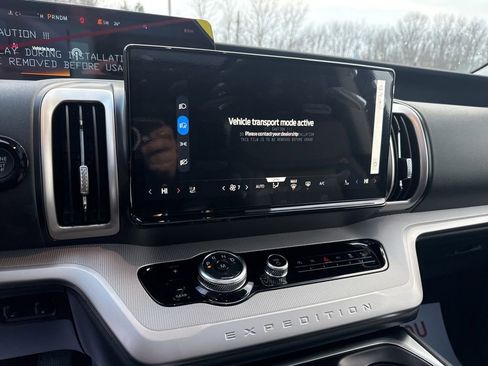 New 2026 Ford Expedition Max Active image 22