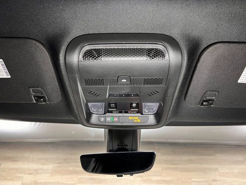 Used 2025 Cadillac XT5 Sportv w/ Technology Package image 20