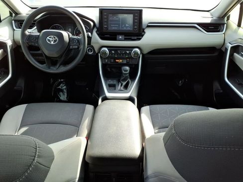 Used 2019 Toyota RAV4 XLE w/ Convenience Package image 12