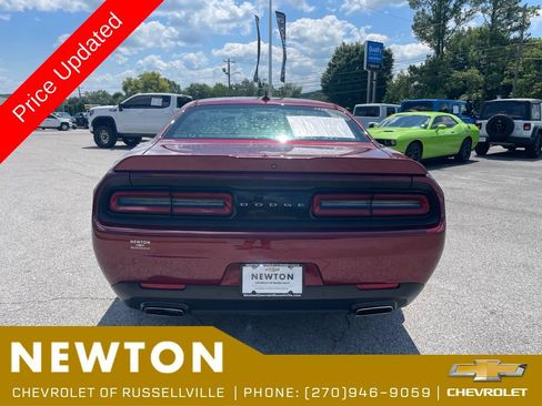 Used 2017 Dodge Challenger SXT Plus RWD image 30