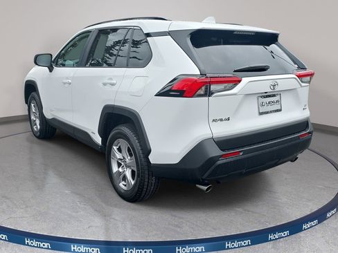 Used 2025 Toyota RAV4 LE image 8