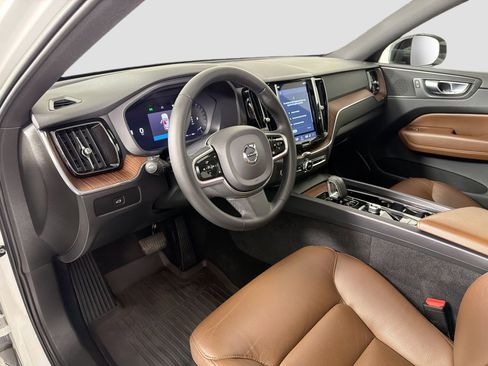 Certified 2023 Volvo XC60 B5 Plus w/ Protection Package Premier AWD/4WD image 10