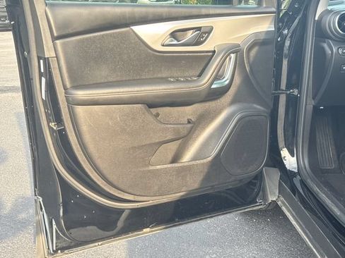 Used 2025 Chevrolet Blazer LT FWD image 14