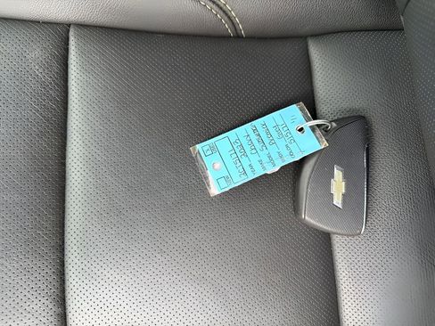 Used 2023 Chevrolet Suburban Premier AWD/4WD image 35
