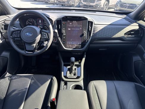 Used 2025 Subaru Forester Touring image 10
