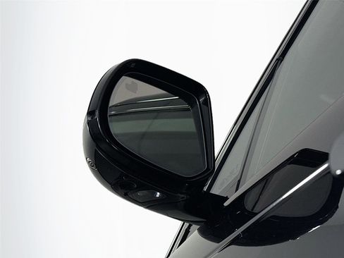 Used 2024 Land Rover Range Rover Sport Dynamic SE image 10