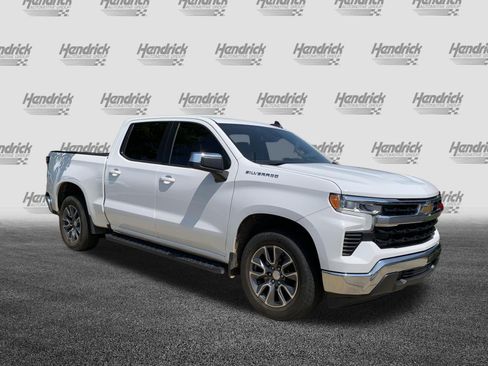 Used 2022 Chevrolet Silverado 1500 LT RWD image 2