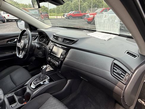 Used 2020 Nissan Rogue SV AWD/4WD image 26