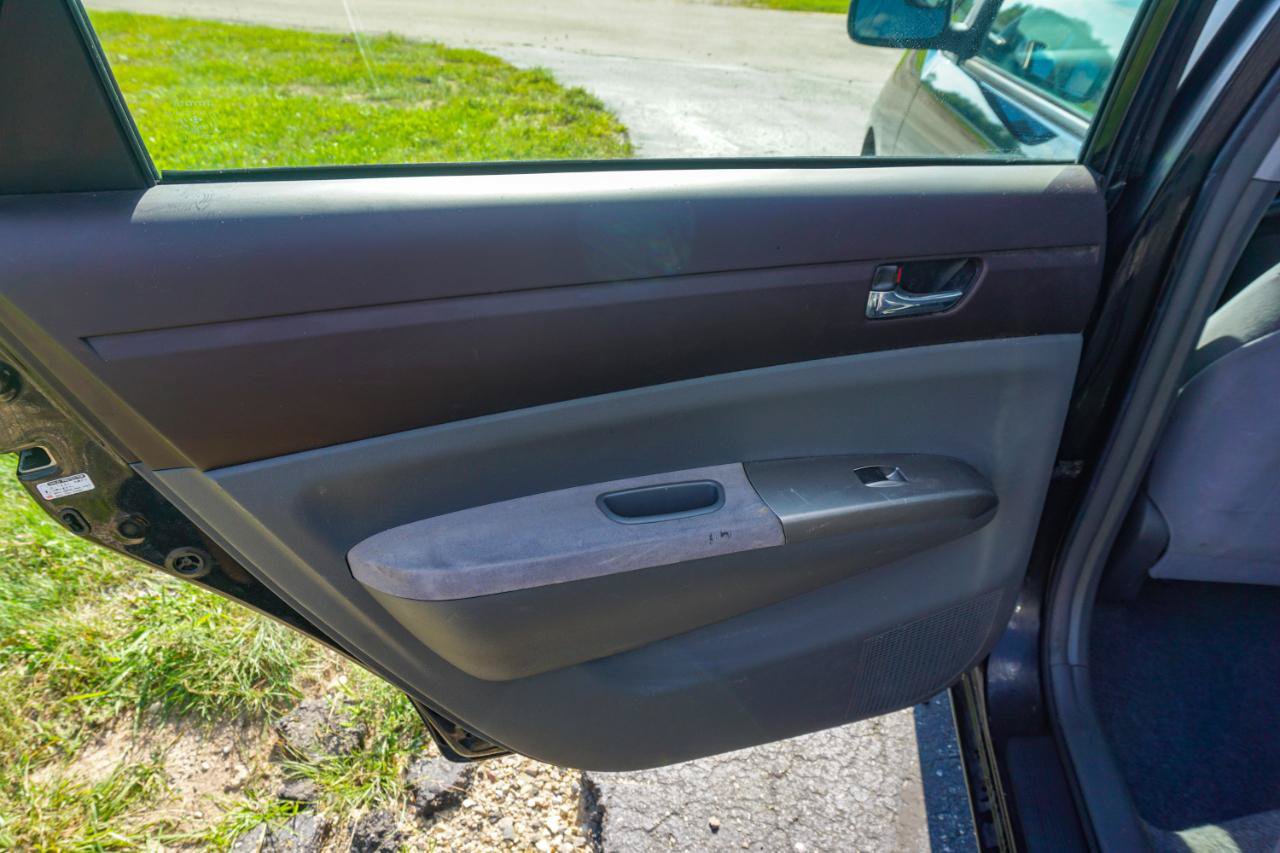 Used 2005 Toyota Prius FWD image 22