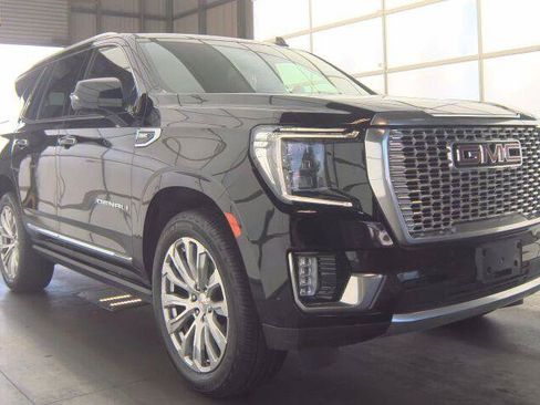 Used 2023 GMC Yukon Denali AWD/4WD image 6