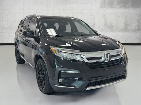 Used 2019 Honda Pilot Touring image 3