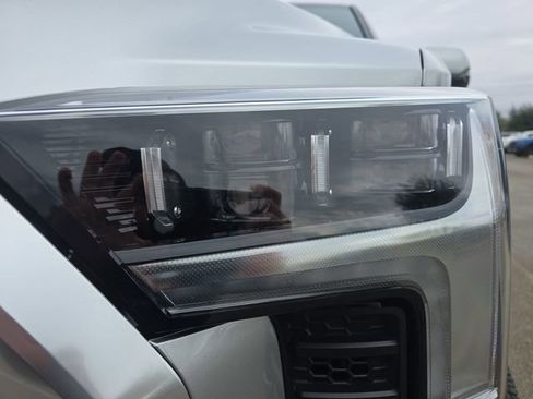 Used 2025 Toyota Tundra Limited image 30