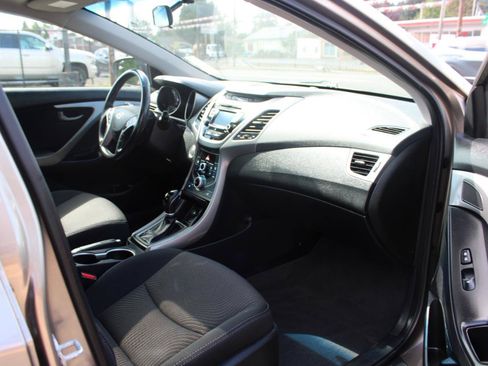Used 2016 Hyundai Elantra Value Edition FWD image 16
