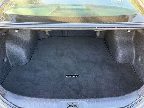 Used 2025 Nissan Altima 2.5 SV image 31