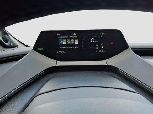 Used 2024 Toyota Prius Limited w/ Limited Premium Package FWD image 28