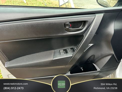 Used 2017 Toyota Corolla SE image 16