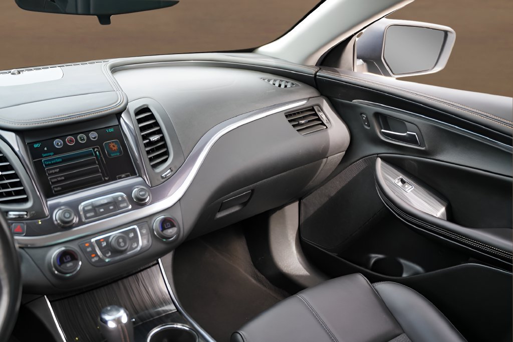 Used 2018 Chevrolet Impala LT FWD image 27