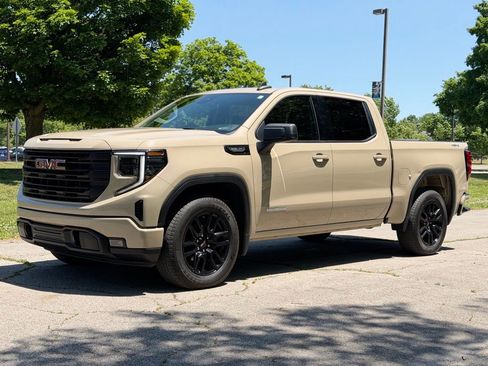 Used 2022 GMC Sierra 1500 Elevation AWD/4WD image 9