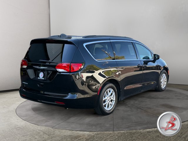 Used 2021 Chrysler Voyager Lxi FWD image 7