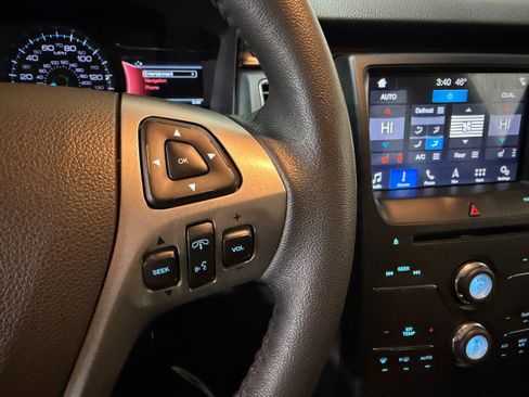 Certified 2019 Ford Flex SEL w/ Equipment Group 202A image 17