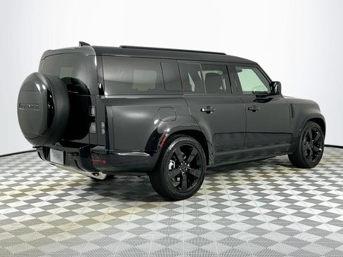 Used 2026 Land Rover Defender 130 X-Dynamic SE AWD/4WD image 5