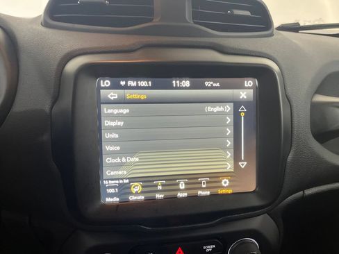 Used 2023 Jeep Renegade Latitude AWD/4WD image 68