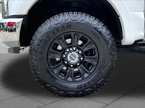 Used 2021 Ford F250 Lariat w/ Tremor Off-Road Package AWD/4WD image 11