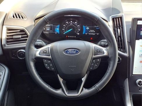 Used 2023 Ford Edge SEL w/ Convenience Package image 28