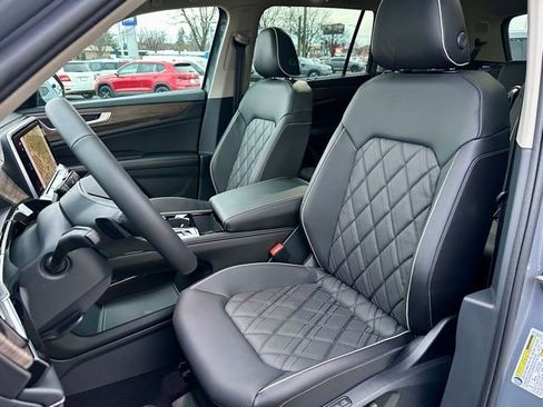 New 2026 Volkswagen Atlas SEL Premium R-Line AWD/4WD image 13