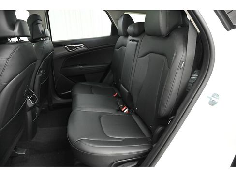 New 2026 Kia Sportage EX image 12