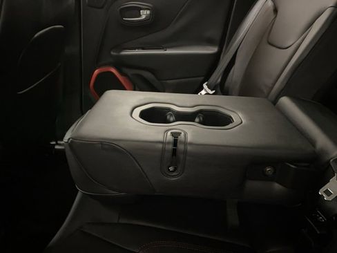 Used 2015 Jeep Renegade Trailhawk w/ Premium Leather Group image 69