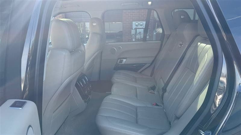 Used 2017 Land Rover Range Rover HSE AWD/4WD image 25