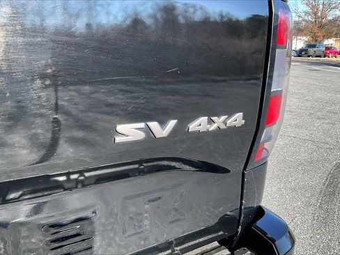 Used 2023 Nissan Frontier SV image 23
