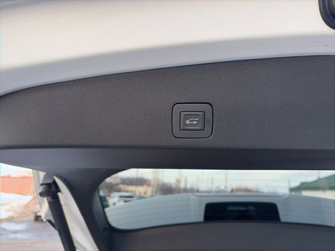 Used 2025 Buick Encore GX Avenir w/ Avenir Technology Package image 26