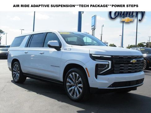 Used 2025 Chevrolet Suburban High Country AWD/4WD image 1