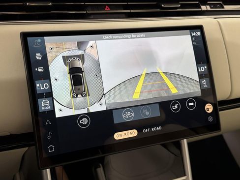 New 2026 Land Rover Range Rover Long Wheelbase SE image 16