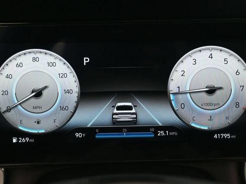 Used 2023 Hyundai Elantra Limited FWD image 30