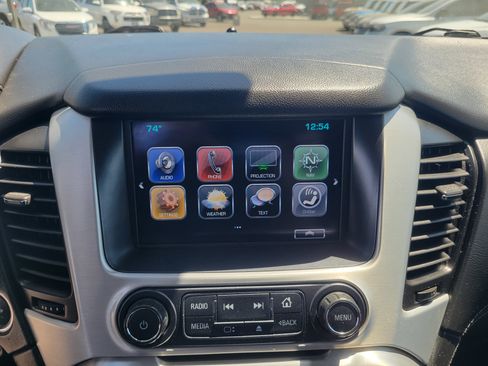 Used 2017 GMC Yukon SLT AWD/4WD image 9