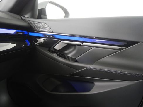 New 2026 BMW 550e xDrive AWD/4WD image 24