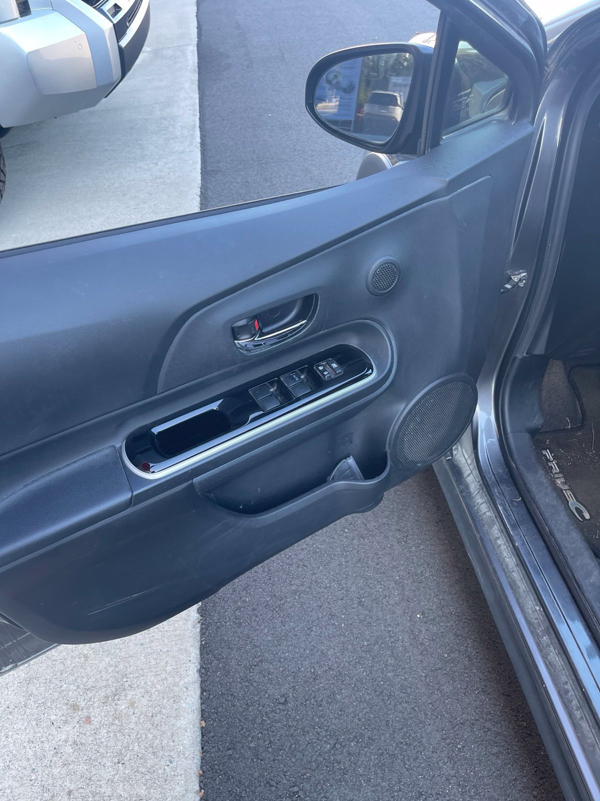Used 2018 Toyota Prius C Three FWD image 15